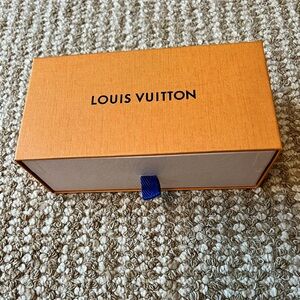 Louis Vuitton box